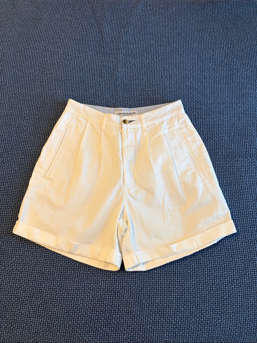 90’s High-Rise White Women’s Pleated Shorts